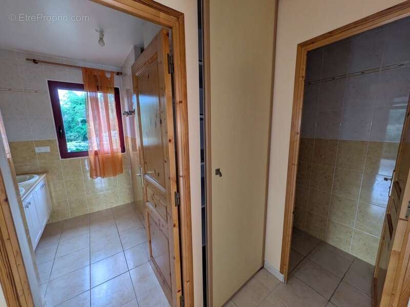 Plouay en campagne belle maison de 6 pièces  150m² environ habitable sur parcelle de 2938m² - photo 14