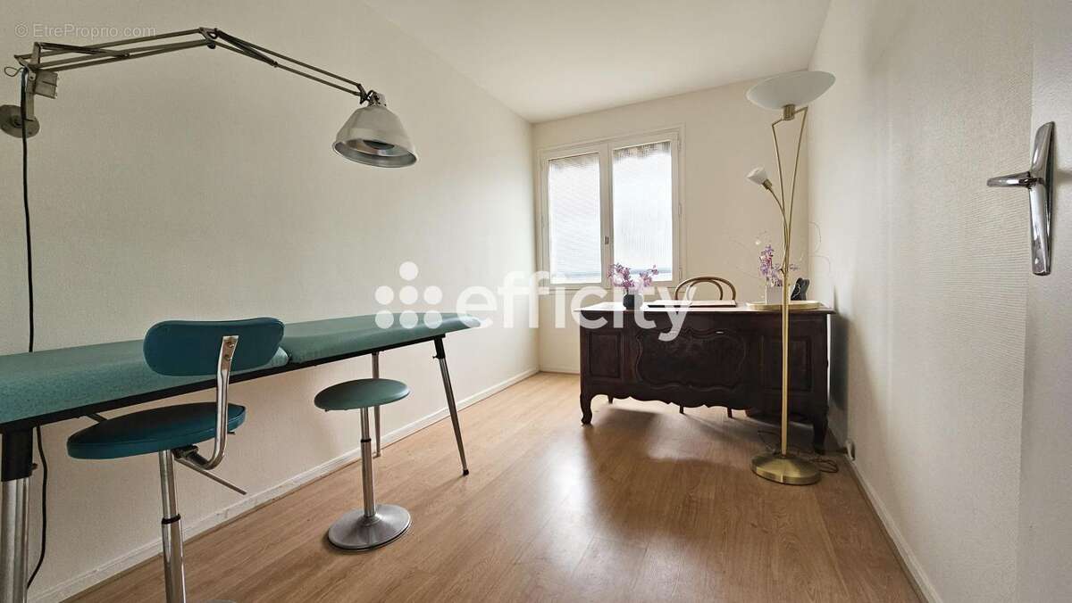 Appartement à FRESNES