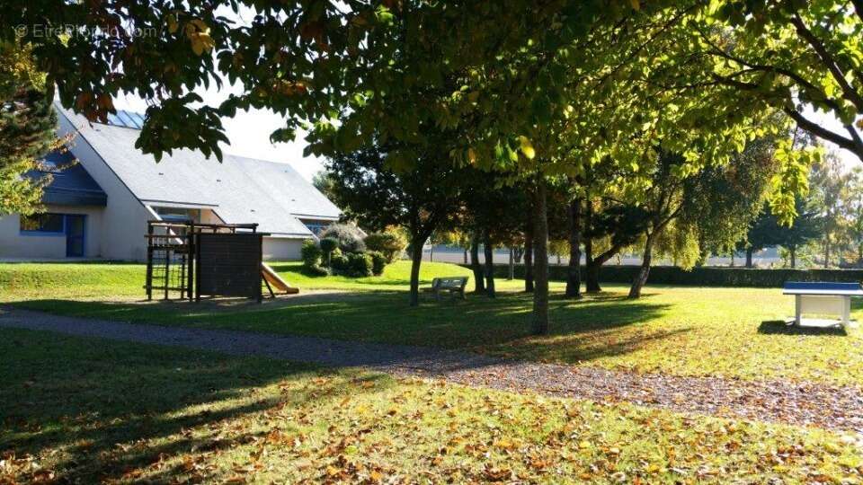 Terrain à CRESSERONS