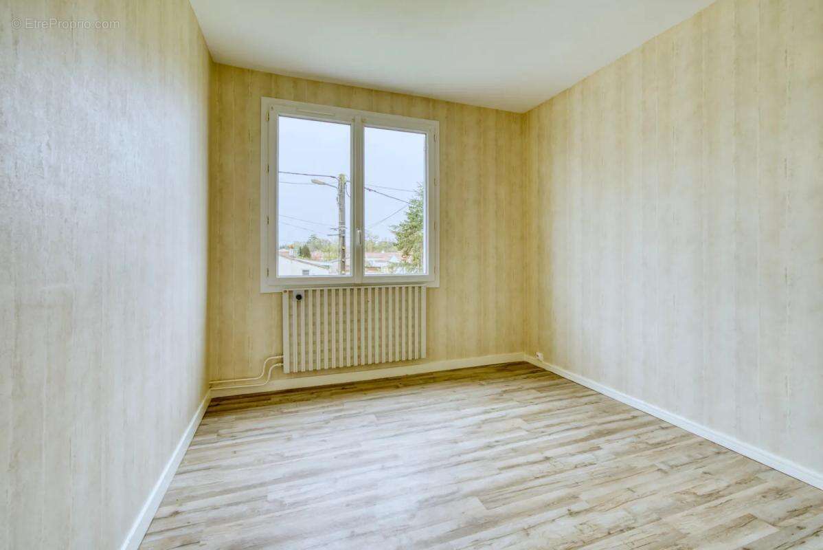 Maison à SAINT-GEORGES-DU-BOIS