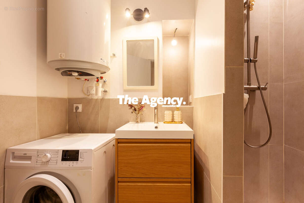 Appartement à MARSEILLE-1E