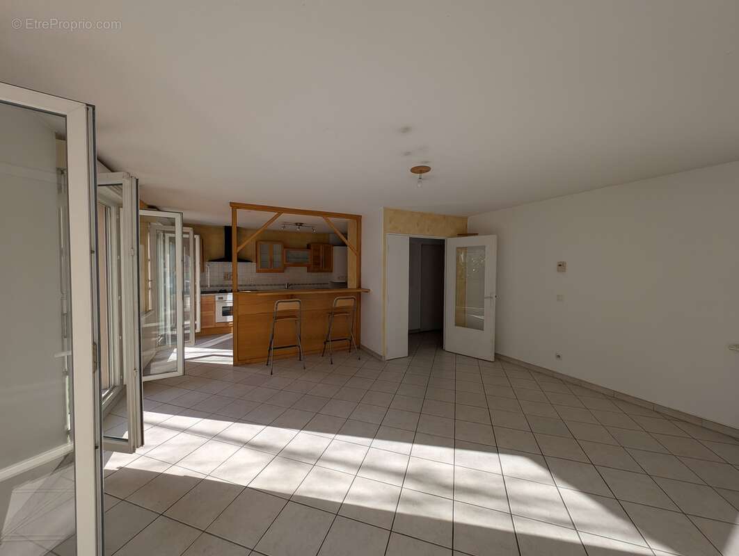 n°10 - Appartement à VILLEURBANNE