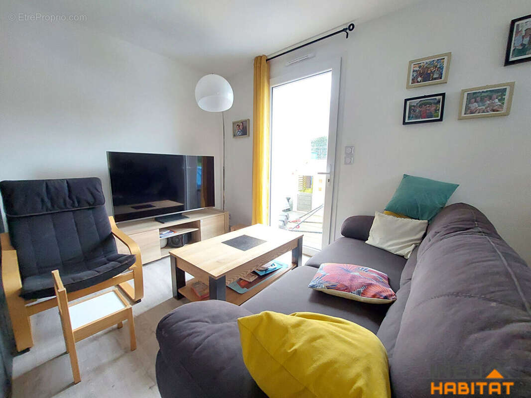 Maison à MEZIERES-SUR-COUESNON