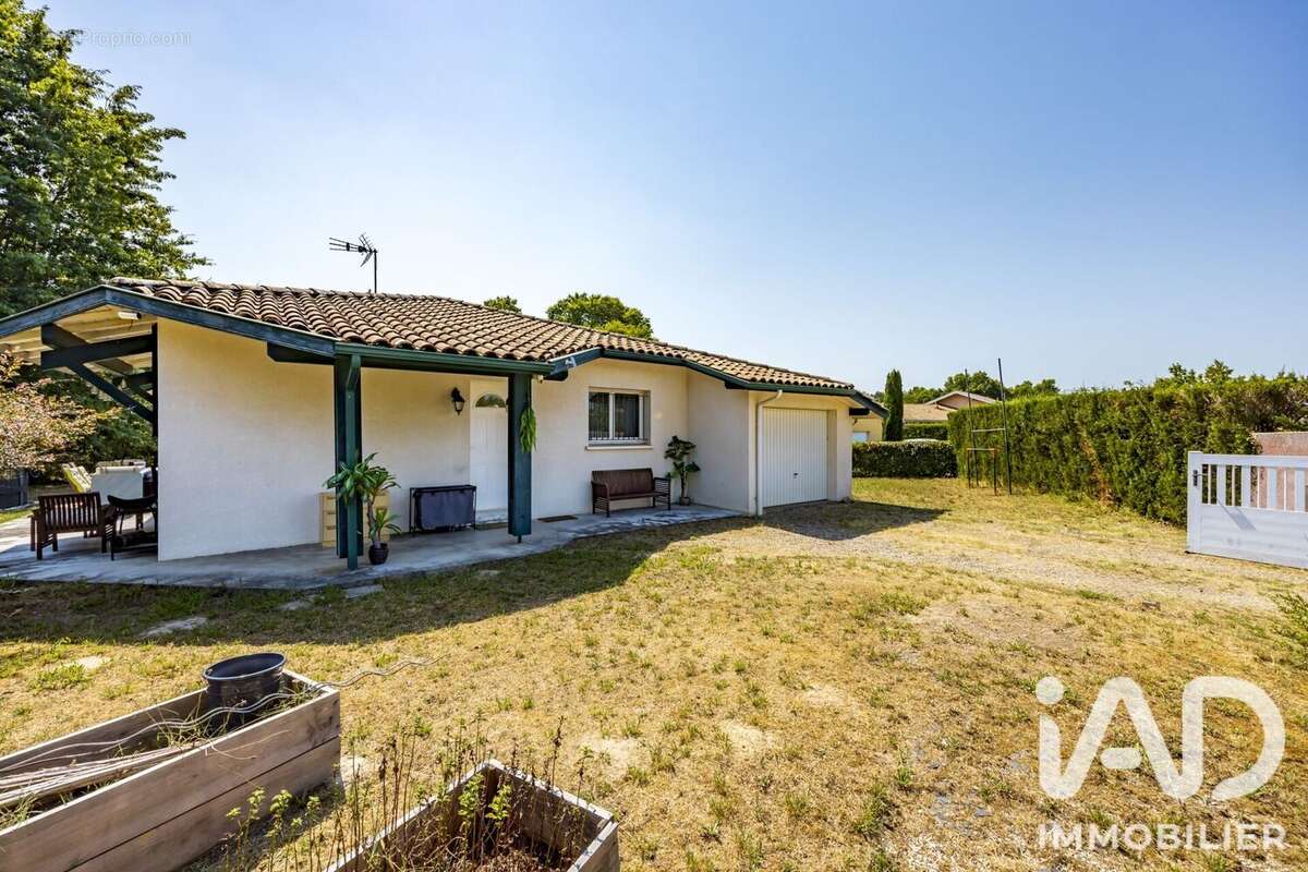 Photo 2 - Maison à SAINT-PIERRE-DU-MONT