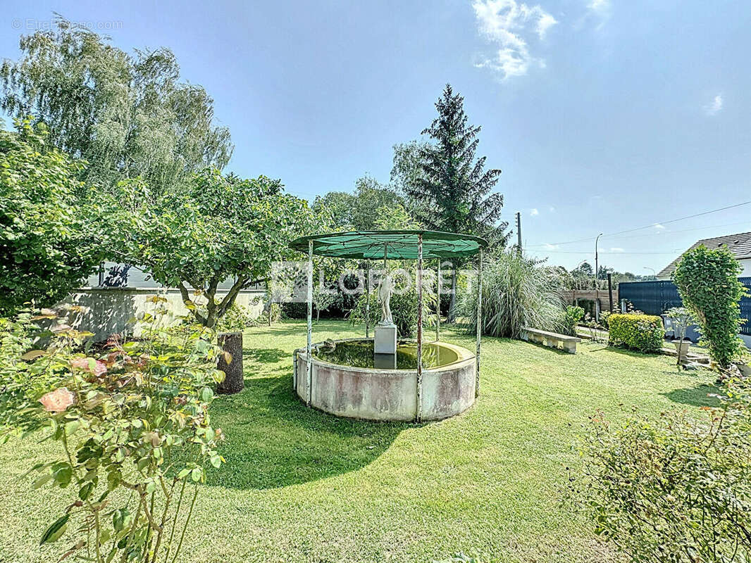 Maison à CHAUMONTEL