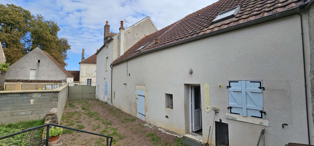 Maison à CORVOL-L'ORGUEILLEUX