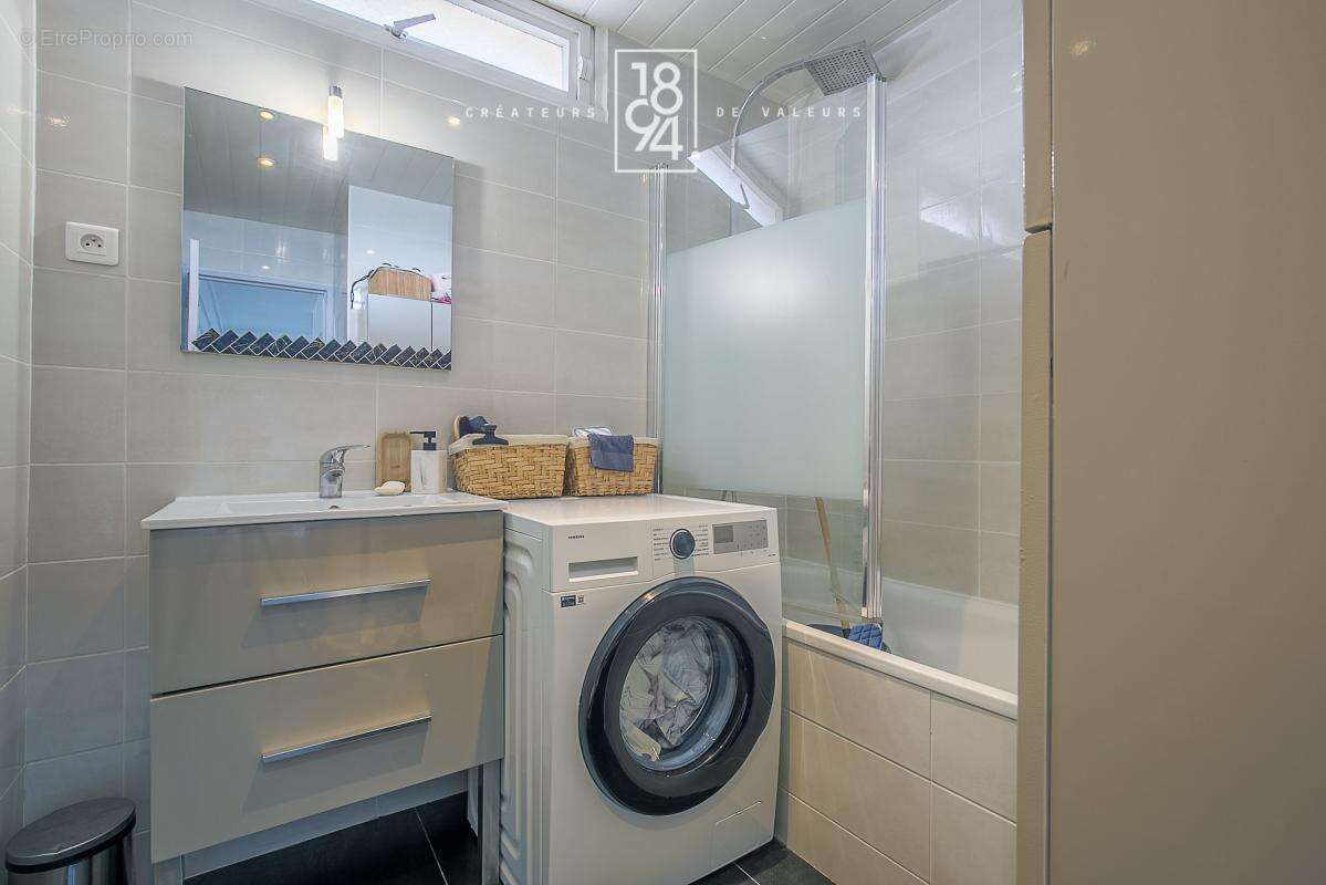 Appartement à MARSEILLE-11E