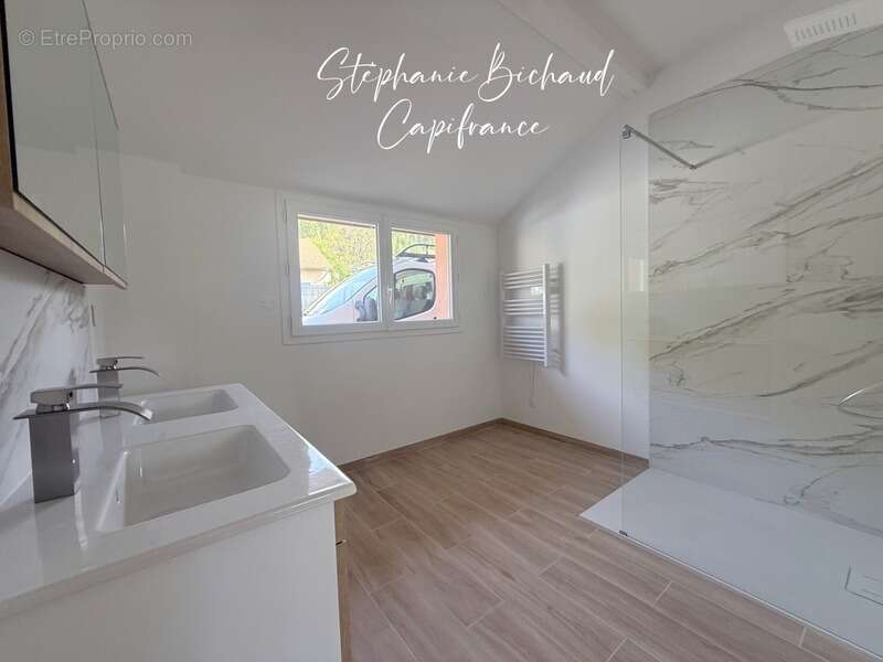 Maison à vendre 7 pièces LA ROCHE DES ARNAUDS (05) - photo 6
