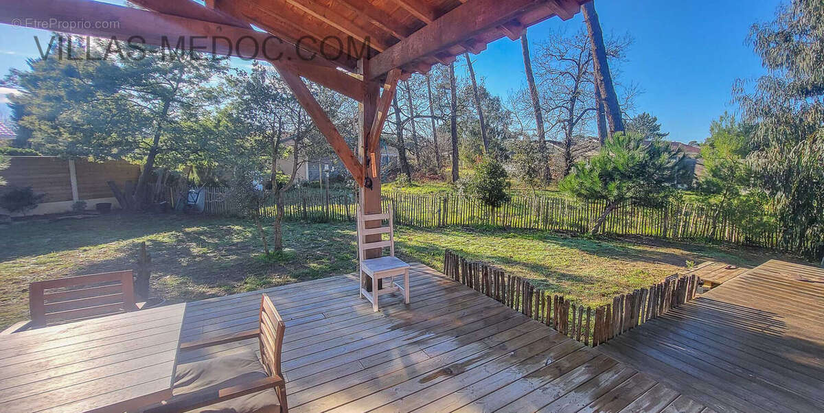 Maison à VENDAYS-MONTALIVET