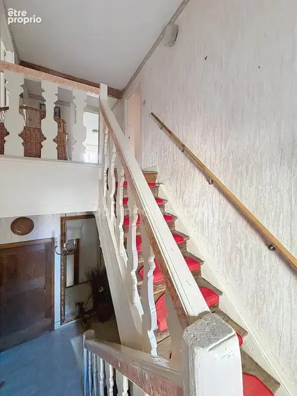 Grande maison familiale pleine de charme et de potentiel - photo 16