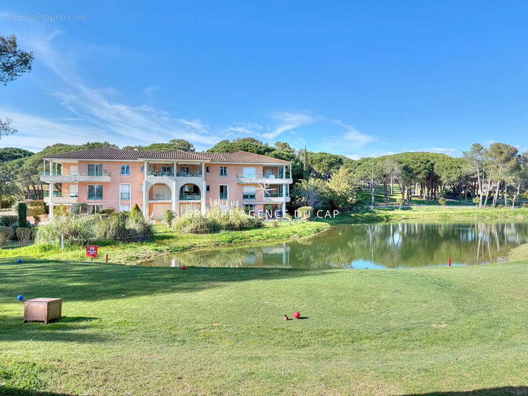 Saint raphael les golfs appartement 4 pieces dernier etage avec garage - photo 9