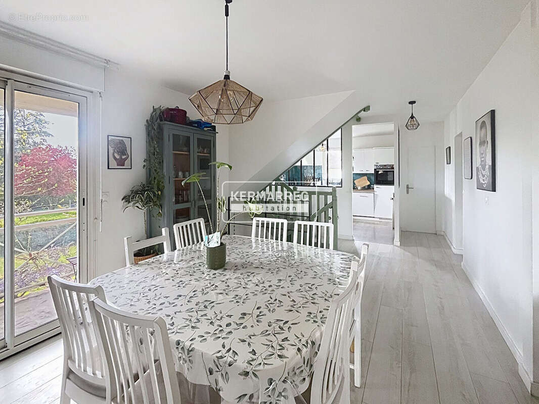 Maison à SAINT-ERBLON