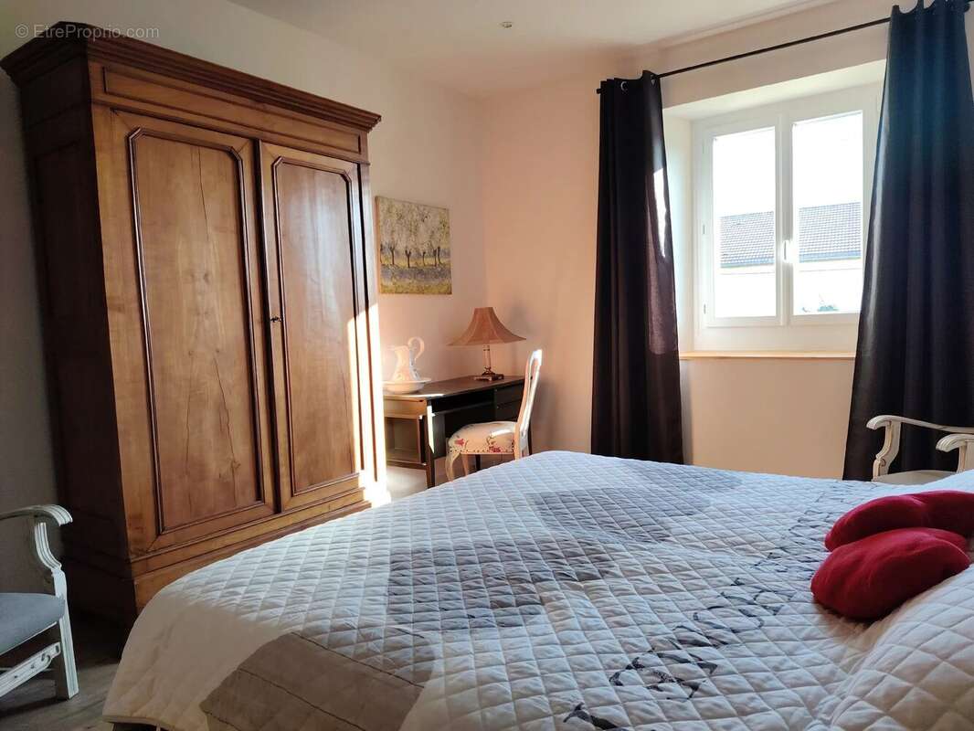 Maison à LA BASSE-VAIVRE