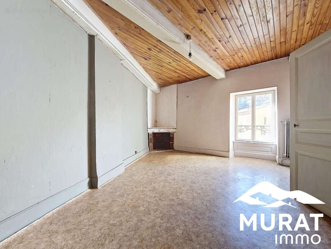 Appartement à PLAUZAT