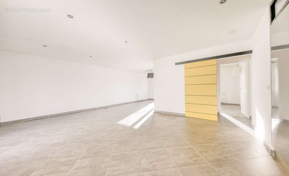 Maison à OZOIR-LA-FERRIERE