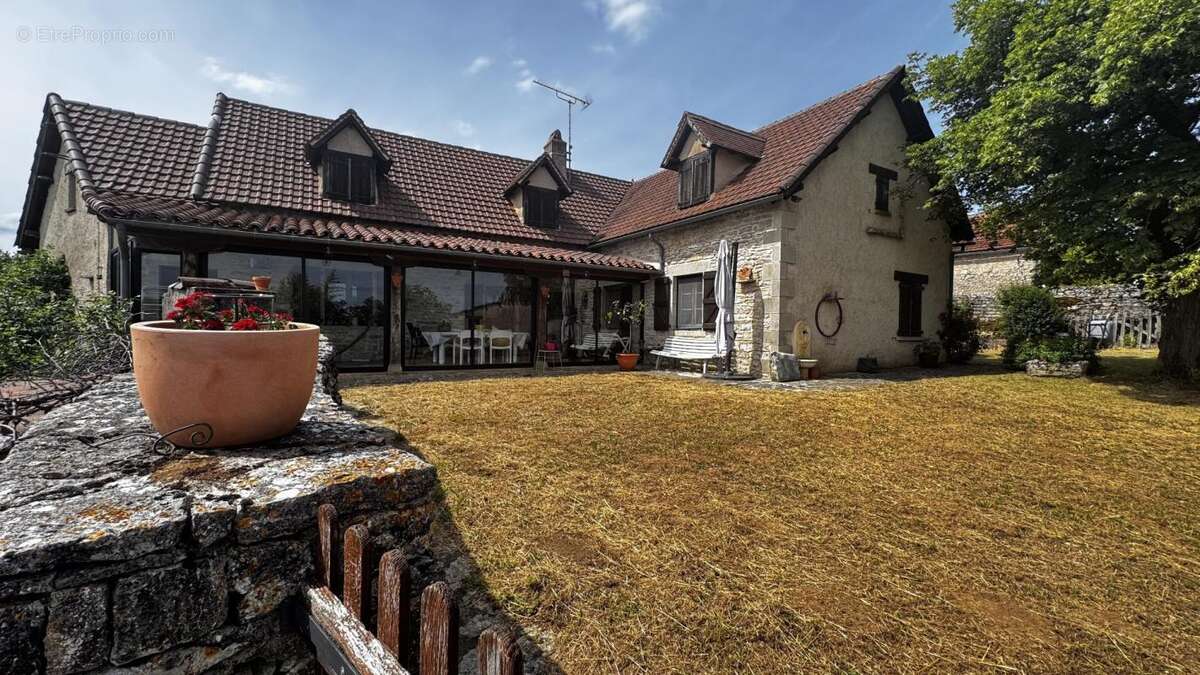 Maison à LUGAGNAC