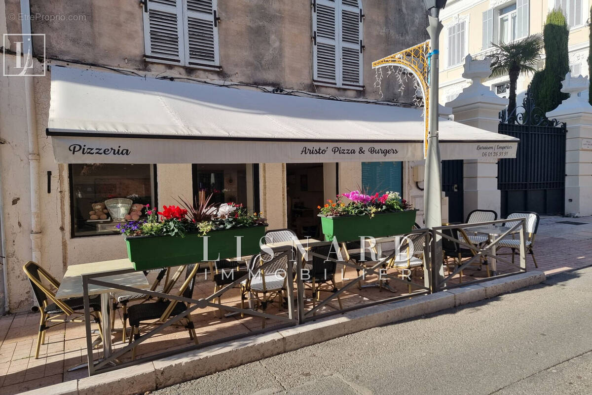 Commerce à VALLAURIS