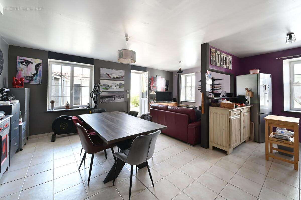 Maison en cœur du village de Sainte Marie de Ré La Noue - photo 2