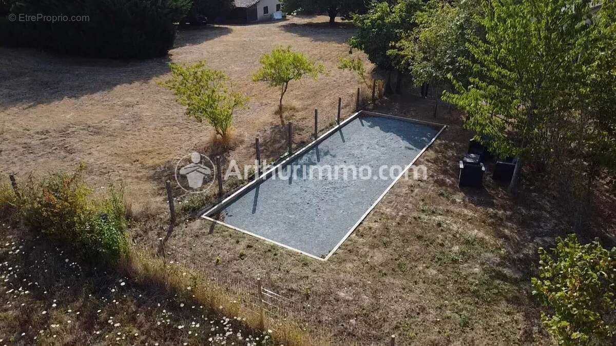 Maison à SAINT-ASTIER