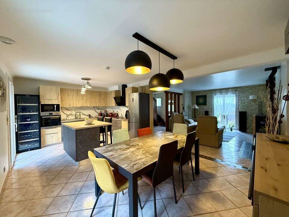 Maison à DONNEMARIE-DONTILLY