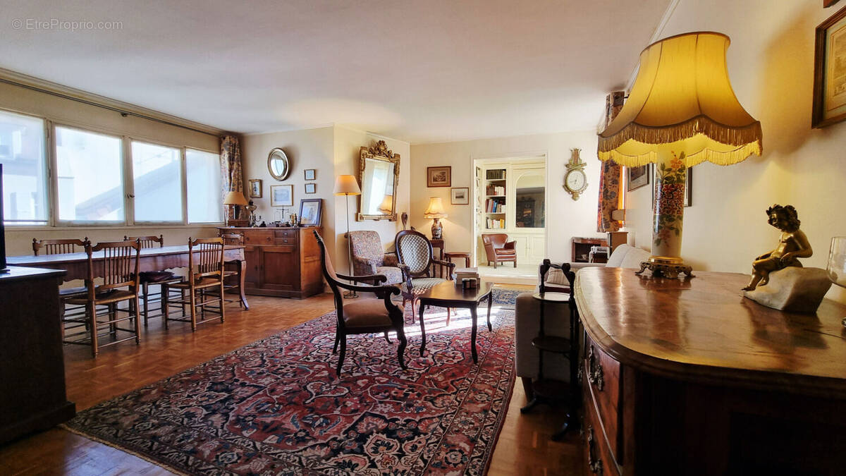 Appartement à MAISONS-LAFFITTE