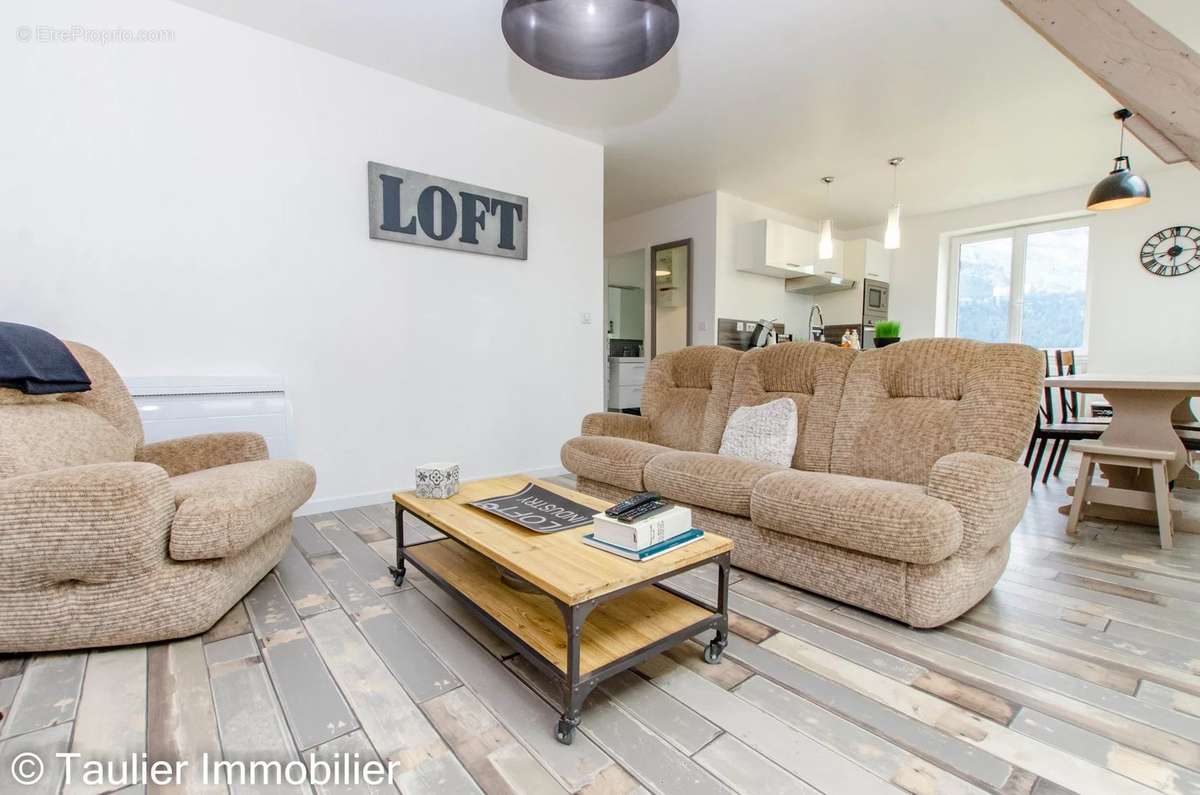 Appartement à RENCUREL