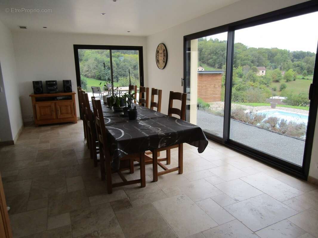 Très belle maison 165m² avec piscine, 5 chambres, garage - photo 7