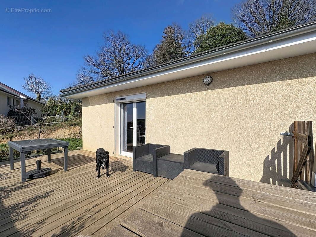 Prades de Salars. Maison contemporaine de plein pied avec jardin. - photo 13