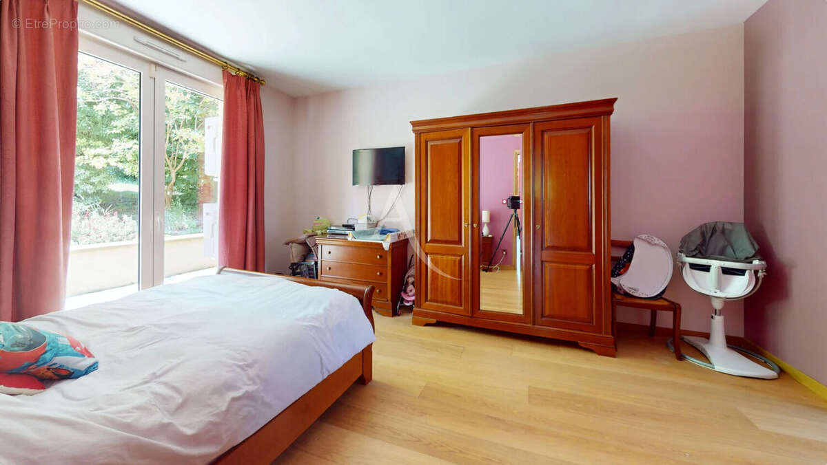 Maison à VIGNEUX-SUR-SEINE