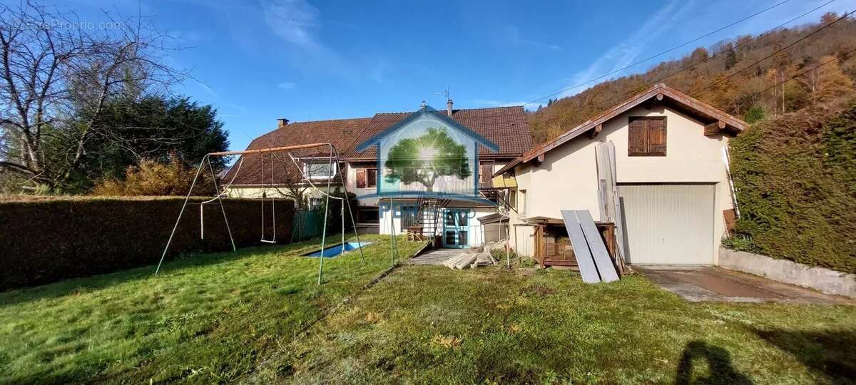 Maison à FRESSE-SUR-MOSELLE