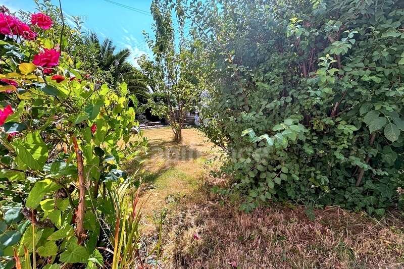 DOUARNENEZ(29) Maison de 134m², 4 chambres, garage, jardin, face à la baie - photo 10