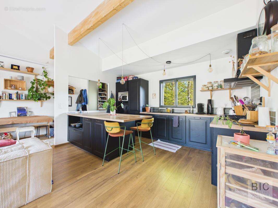 A vendre maison état neuf en bois avec jardin plein sud - photo 11