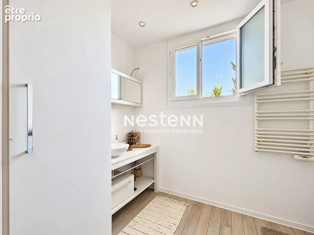 Golfe-Juan - 2P - 60m² - Vue mer - 1 minute à pied des plages - Terrasse - Sud - photo 10