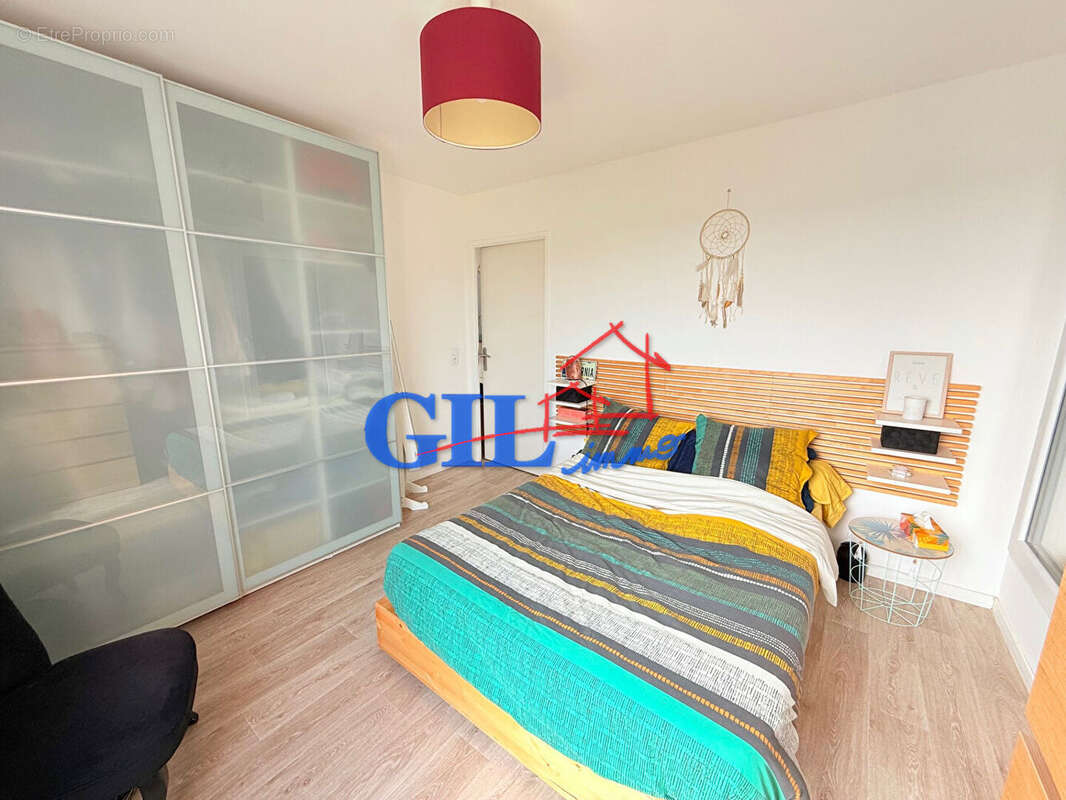 Appartement à VERT-SAINT-DENIS