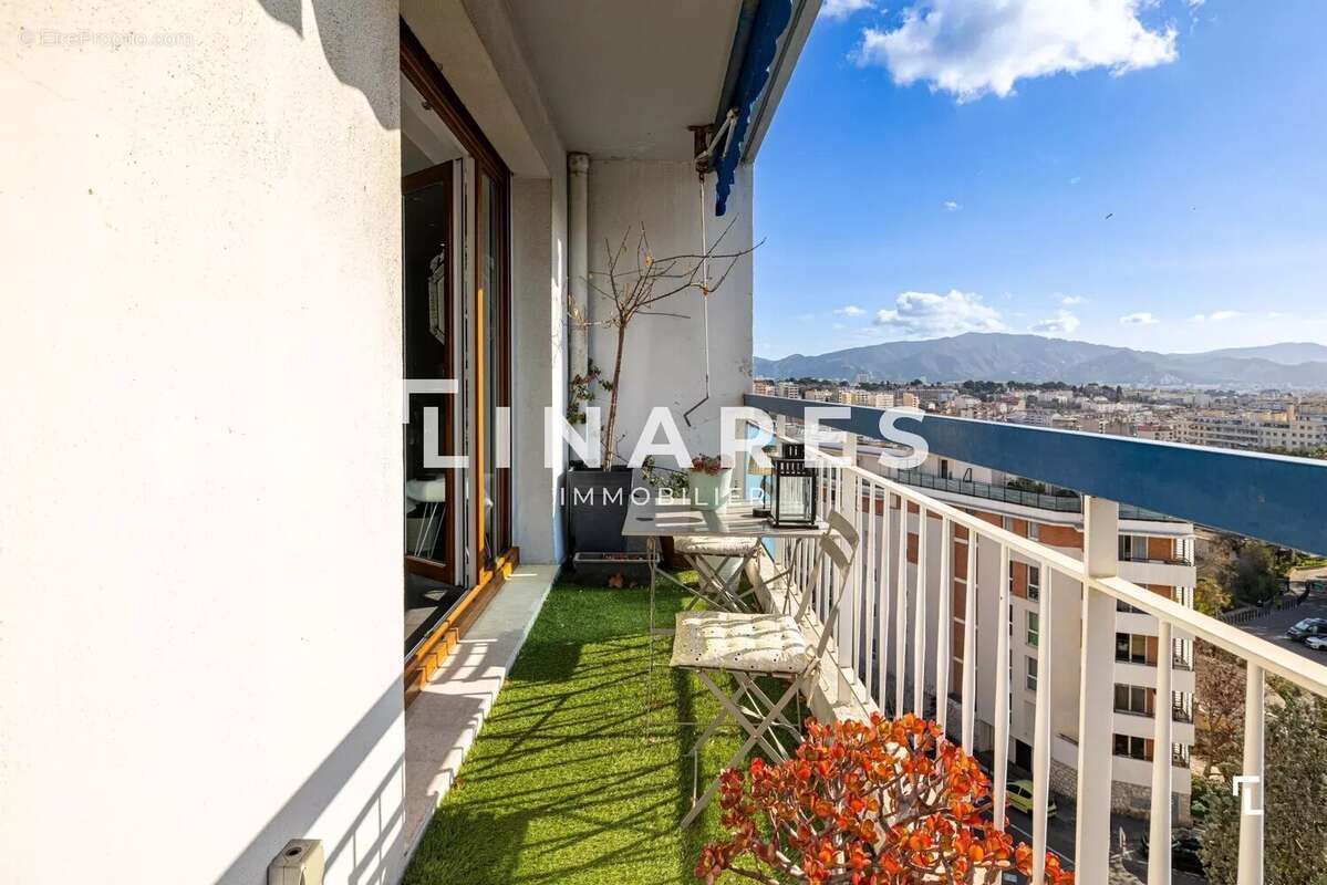 Appartement à MARSEILLE-4E