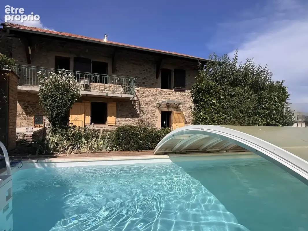 Photo Maison à Saint-Andre-La-Cote au prix de 352 000€