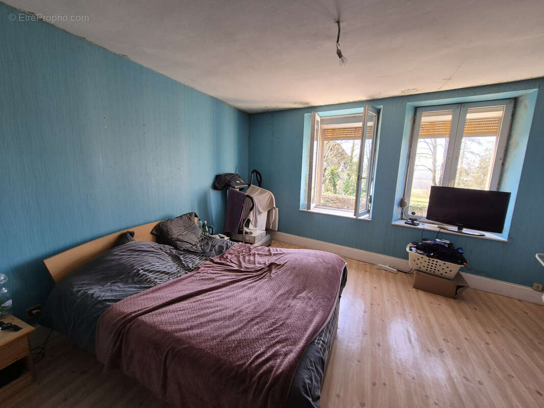 Maison à SAINT-MARCEAU