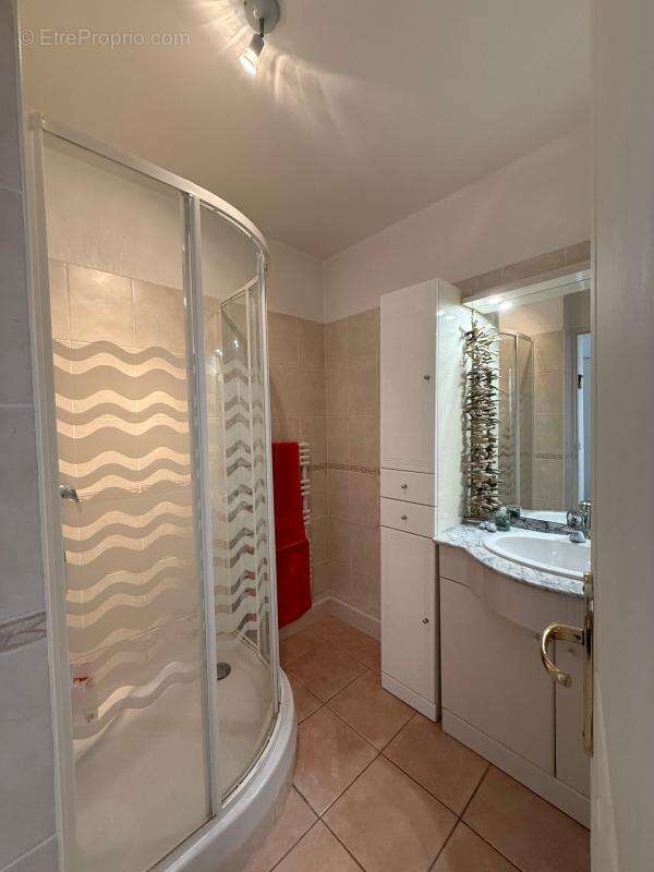 Appartement à vendre 2 pièces SAINT RAPHAEL (83) - photo 9