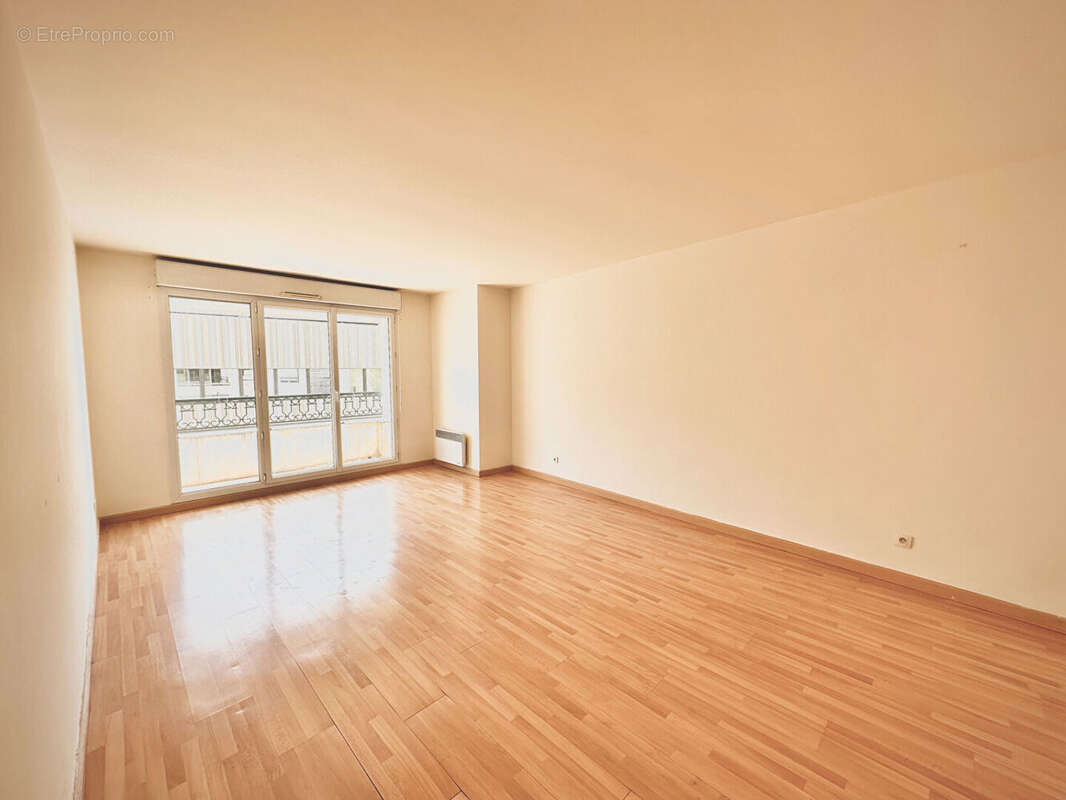 Appartement à MONTROUGE