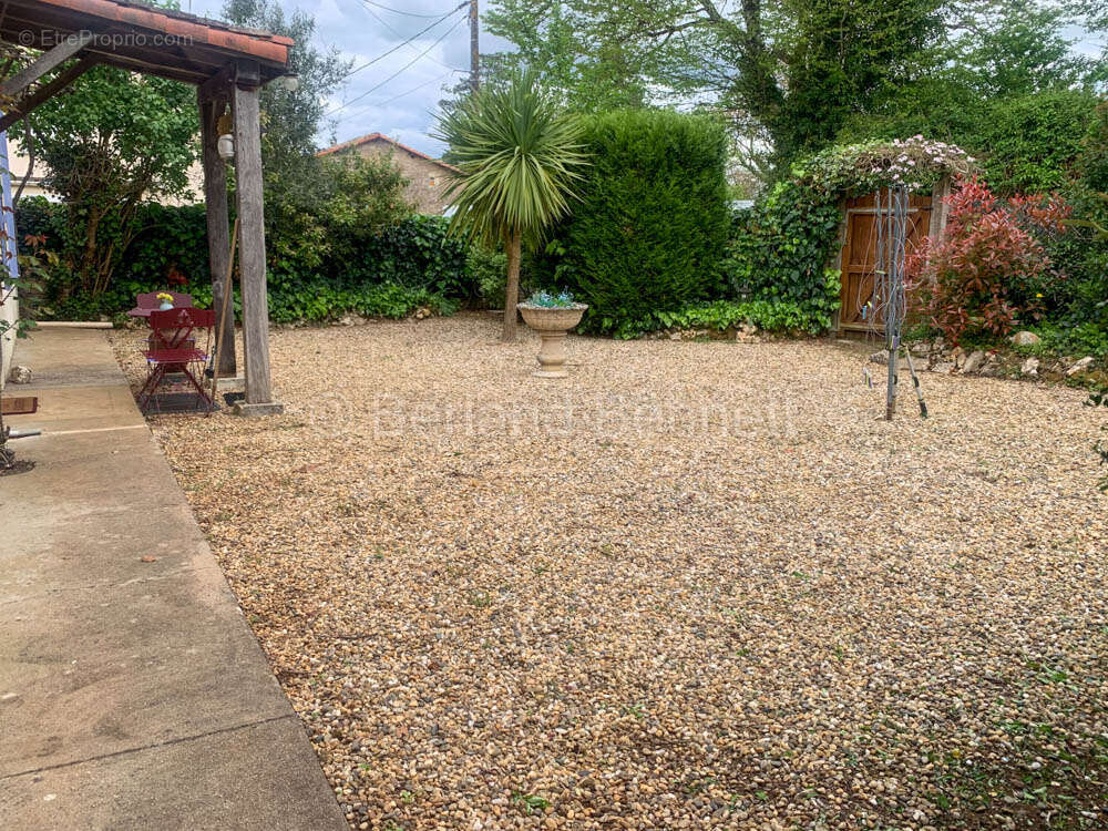 Maison à SAUZE-VAUSSAIS