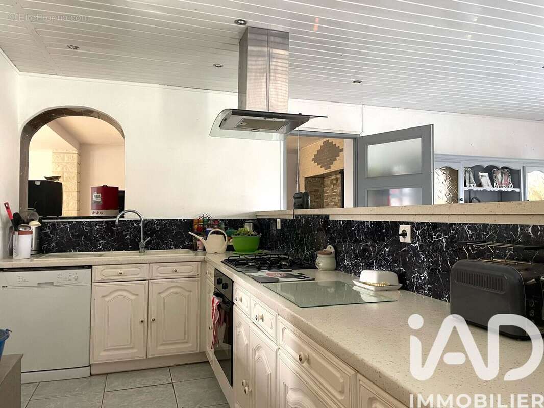 Maison 150 m² à Yzeux  - photo 8