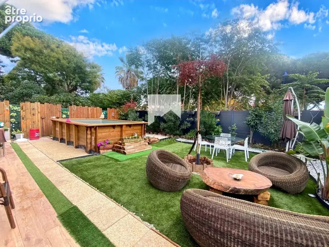 Photo Maison à Hyeres au prix de 714 000€