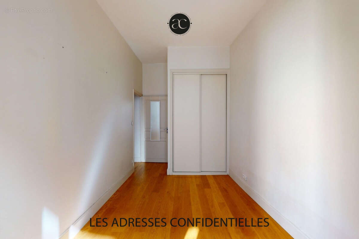LYON 2 - Cœur  presqu'île dans superbe copropriété - Bel appartement  3 pièces - photo 6