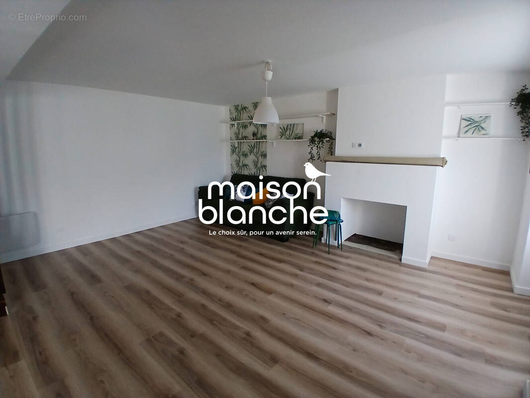 Maison à AZAY-SUR-THOUET