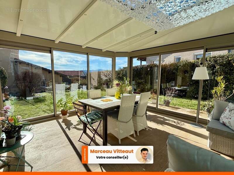 Maison à CHARNAY-LES-MACON