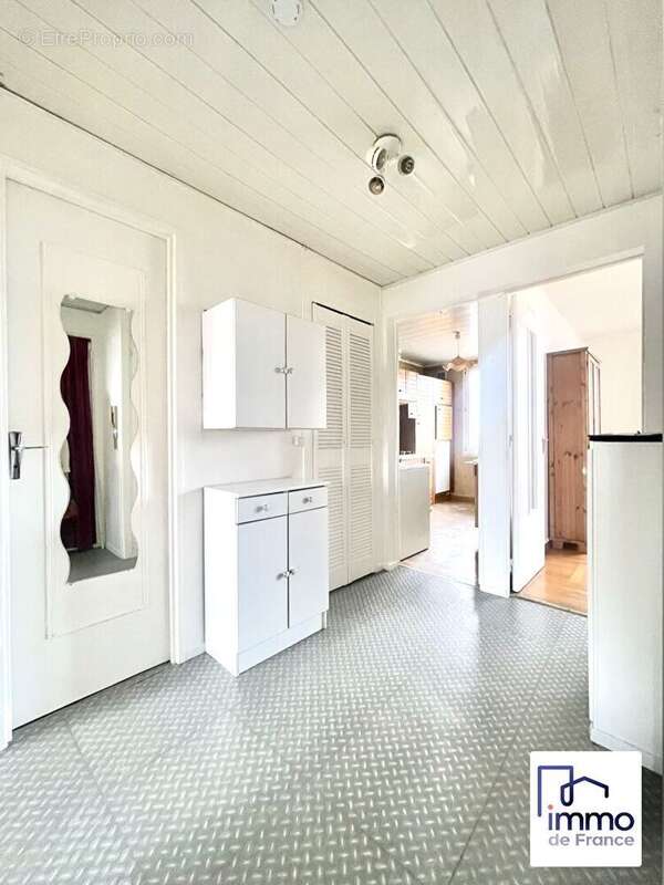 Appartement à LE BLANC-MESNIL