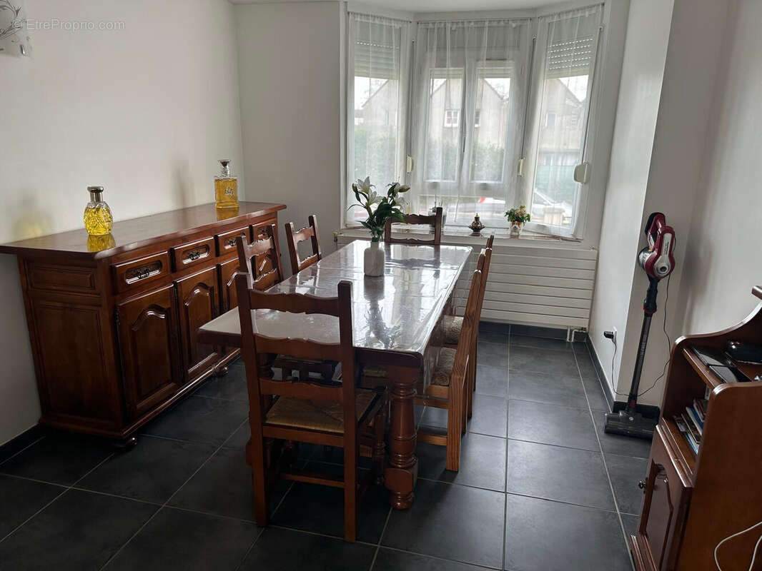 Maison à SAVIGNY-LE-TEMPLE