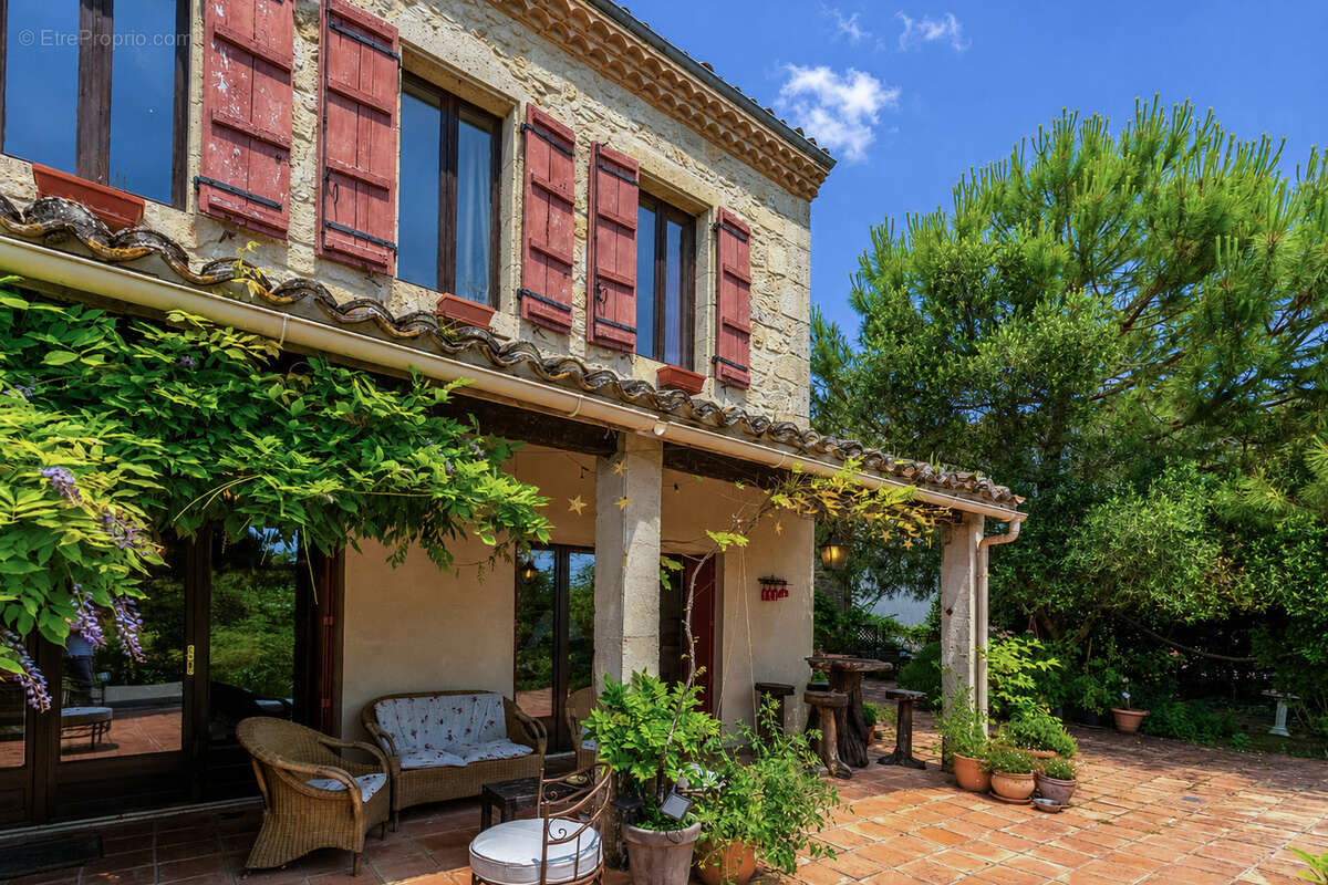 Maison de village avec jardin et dépendance/garage - photo 23