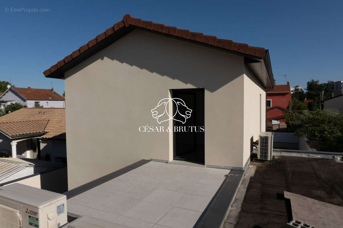 Maison 112 m² à Venissieux  - photo 9