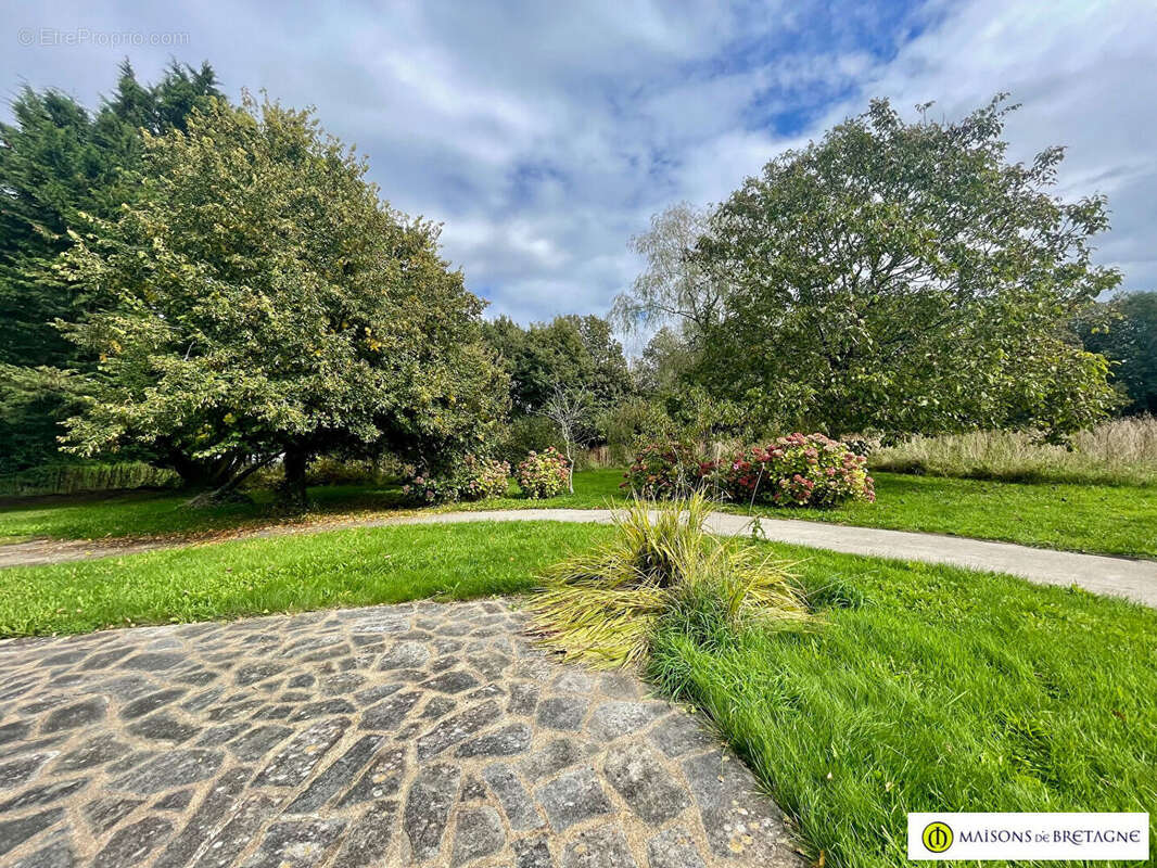 Maison à LE TREVOUX